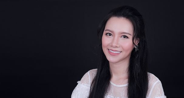 Hành trình sắc đẹp không giống ai của MC Minh Hà - 2 Từng ngại tiếp xúc… và câu chuyện “thay răng đổi phận”