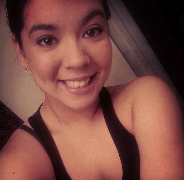 Mẹ nhốt phạt 2 con trong ô tô đến chết vì mải hút cần sa - 2 Mẹ nhốt phạt 2 con trong ô tô đến chết vì mải hút cần sa - 2