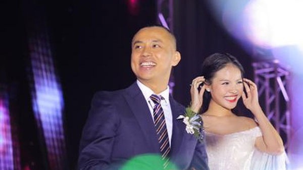 Vợ trẻ kém 20 tuổi của Chí Anh sống chung với mẹ chồng như thế nào? - 2 Chí Anh cho biết không có sự mâu thuẫn trong cuộc sống hôn nhân lệch tuổi.