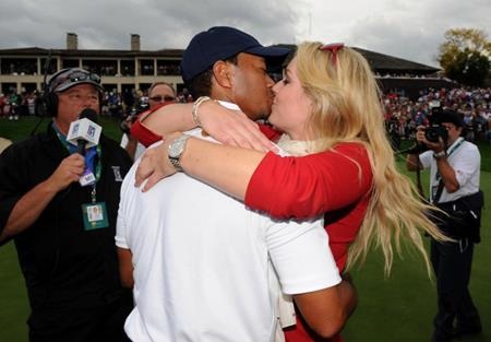 Tiger Woods lao đao vì lộ ảnh khỏa thân - 2 Tiger Woods và Lindsey Vonn thuở còn mặn nồng