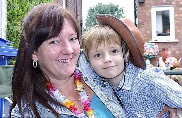 Cậu bé bị bắt nạt kể từ năm lớp 6