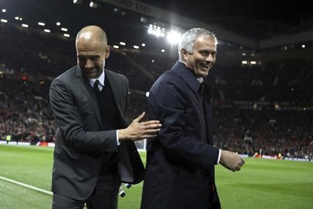 C.Ronaldo bất ngờ bán cả Quả bóng vàng để làm từ thiện - 2 Jose Mourinho và Pep Guardiola cũng tích cực tham gia từ thiện