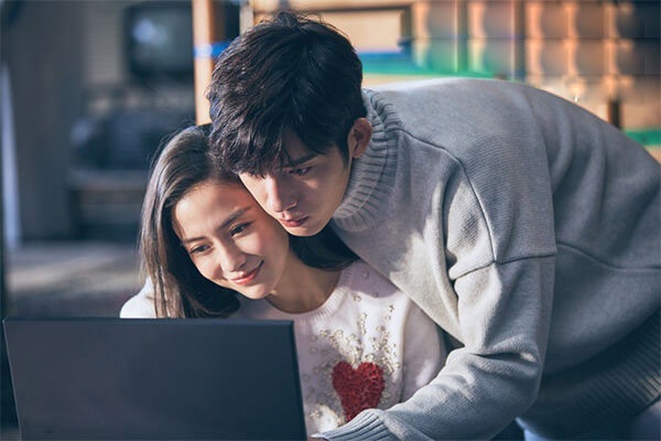 Cô gái ngồi xe lăn và chuyện tình bất ngờ trên Facebook - 1
Tôi cho phép mình được quyền mơ mộng, được chờ đợi điều kỳ diệu trên đời (Ảnh minh họa)