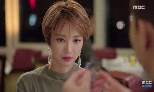 Chồng bất ngờ đâm đơn ly hôn chỉ vì một clip trong quá khứ - 1
Hình minh họa
