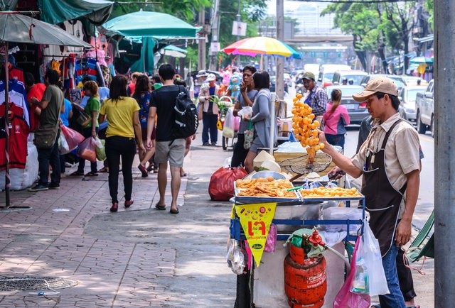 “Bí quyết” tránh ngộ độc thực phẩm khi đi du lịch nước ngoài - 2 “Bí quyết” tránh ngộ độc thực phẩm khi đi du lịch nước ngoài - 2