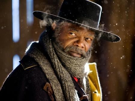 Loạt sao tỏa sáng rực rỡ khi tuổi đời, tuổi nghề đã “chín muồi” - 2 Samuel L. Jackson từng tham gia hơn 100 bộ phim ở những năm đầu sự nghiệp nhưng vẫn chỉ là một tên tuổi mờ nhạt tại Hollywood. Phải đợi tới khi tham gia bộ phim “Pulp fiction” của đạo diễn Quentin Tarantino thì Samuel L. Jackson mới khiến khán giả nhớ đến mình. Ở tuổi 41, nam tài tử đã giành được một đề cử Oscar danh giá và dần bước vào hàng ngũ những tên tuổi hạng A tại Hollywood.