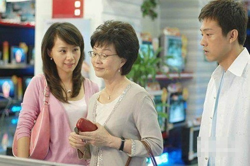 Vợ chồng tan nát vì "trả quá nhiều tiền cho mẹ chồng chăm cháu" - 1 Ảnh minh họa