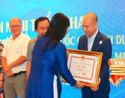 Cùng nỗ lực ngăn chặn tình trạng thiếu i-ốt tại Việt Nam - 3
UNIBEN được trao tặng bằng khen vì “đã có thành tích xuất sắc trong công tác tham gia thực hiện Chiến lược Quốc gia về dinh dưỡng”