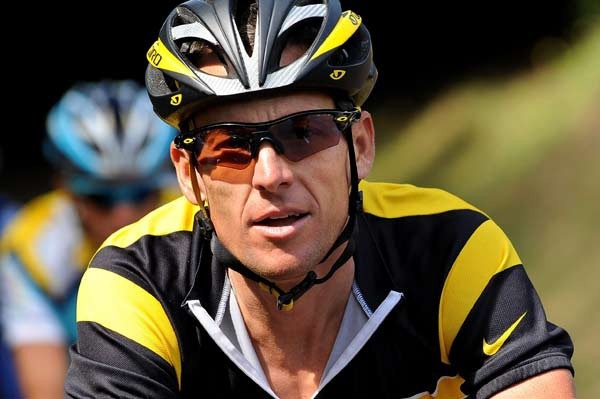 Ung thư tinh hoàn: Trẻ lại dễ bị! - 1 Lance Armstrong đã kiên cường chống lại bệnh UTTH di căn lên não và phổi.
