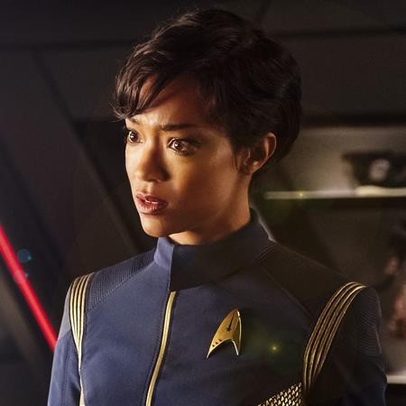 Những người phụ nữ truyền cảm hứng nhất trên màn bạc trong năm qua - 2 Nhật vật Michael Burnham mới chính là tâm điểm của phim “Star Trek: Discovery” nhờ sự hiểu biết, tò mò và mối liên kết khăng khít với các nhân vật xung quanh.
