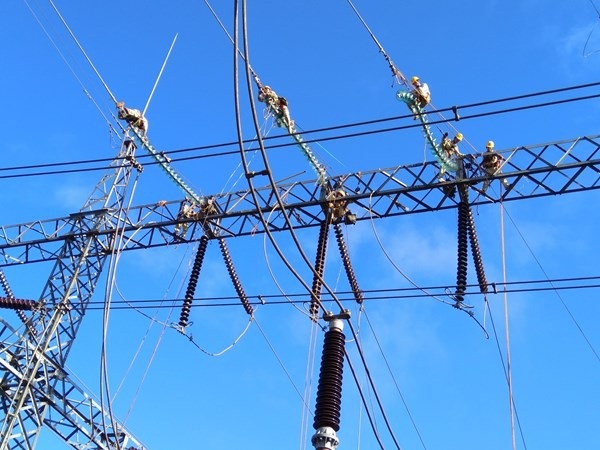 1300 tỷ đồng xây dựng loạt dự án truyền tải điện quan trọng - 1 1300 tỷ đồng xây dựng loạt dự án truyền tải điện quan trọng - 1