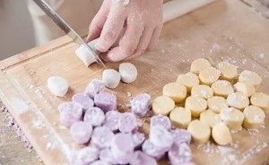 Thử ngay công thức nấu chè khoai dẻo ngọt bùi ngon hết nấc - 8