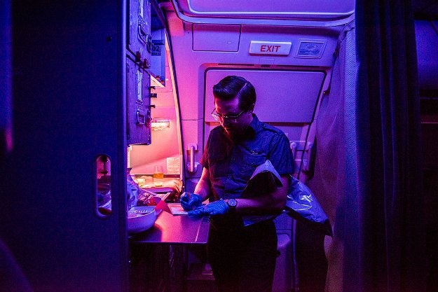 Các tiếp viên hàng không làm gì khi không phải phục vụ khách? - 20 Các tiếp viên hàng không làm gì khi không phải phục vụ khách? - 20