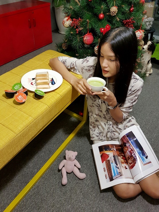 Xu hướng cảm hứng cà phê đương đại khuấy đảo nghệ sĩ Việt trước thềm năm mới - 3 Top 4 Vietnam’s Next Top Model Chà Mi bật mí về nguồn cảm hứng sáng tạo của mình – cà phê.