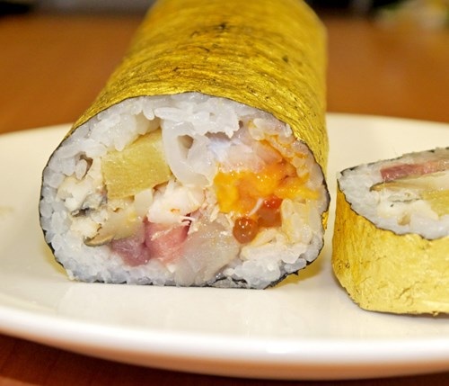 Sushi bọc vàng giá hơn 2 triệu đồng/cuộn - 4 Sushi bọc vàng giá hơn 2 triệu đồng/cuộn - 4