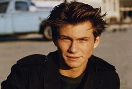 Điểm danh những màn lột xác ấn tượng của các “sao” nam - 3 Christian Slater từng sở hữu một gương mặt “búng ra sữa” khi tham gia bộ phim “True romance”