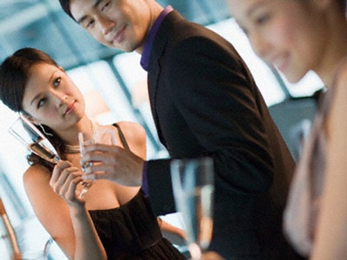 
Có nhiều ông luôn đứng núi này trông núi khác&nbsp;(Ảnh minh hoạ IT)
