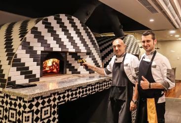 Điểm danh những nhà hàng Pizza nướng củi hiếm hoi ở Hà Nội - 3 Bếp nướng củi ở Mamma Mia