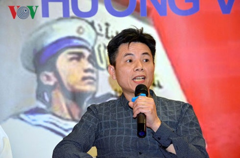 Tổ chức trọng thể Lễ tưởng niệm các anh hùng, liệt sĩ Gạc Ma tại Đức - 4 Cựu chiến sĩ hải quân Vũ Văn Thùy kể lại việc lái tàu lao lên đảo Cô Lin.