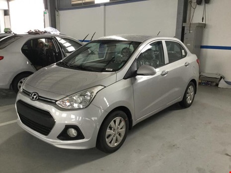 Có 200 triệu đồng nên mua mẫu xe cũ nào? - 4
Hyundai Grand i10 đời cũ vẫn hút khách.