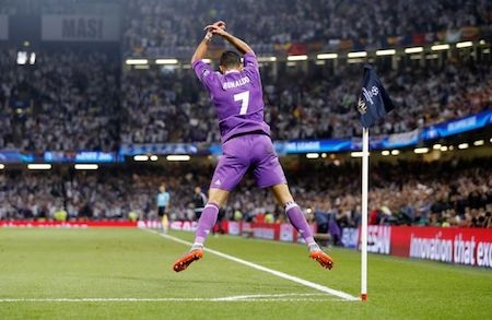C.Ronaldo "gây bão" với niềm ao ước có tới… 7 đứa con - 3 Số 7 có nhiều ý nghĩa với C.Ronaldo