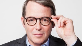 Những ngôi sao tự “hại người hại mình” - 3 Hồi năm 1987, nam tài tử Matthew Broderick đã lái xe gây tai nạn ở Ireland và khiến hai người thiệt mạng. Sau đó, Broderick đã phải nằm viện một tháng và nhận án phạt là 175 đô la Mỹ với tội danh sơ suất khi lái xe, thay vì lái xe cẩu thả. Người nhà của nạn nhân đã bức xúc gọi án phạt dành cho Broderick là “một trò đùa của công lý” và phải mất rất nhiều năm sau nam tài tử mới có thể được tha thứ.