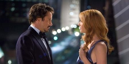Những mối tình màn ảnh được lấy cảm hứng từ truyện tranh - 3 Tony Stark có thể là một tay chơi tỉ phú, một Người Sắt anh hùng nhưng đồng thời, anh cũng là một người bạn trai lãng mạn, hết lòng thương yêu cô bạn gái Pepper Potts.