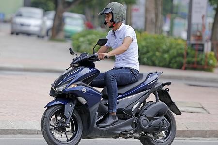 Xe máy tay ga ngày càng tiện nghi như ô tô - 3
NVX - một chiếc xe tay ga tiện nghi