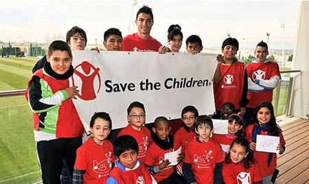 C.Ronaldo bất ngờ bán cả Quả bóng vàng để làm từ thiện - 3 C.Ronaldo luôn là một ngôi sao được đánh giá cao với lòng hảo tâm