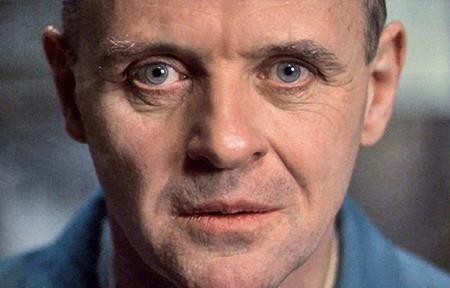 Anthony Hopkins đã xuất sắc giành giải Oscar cho vai diễn bác sĩ ăn thịt người Hannibal Lecter trong bộ phim “The silence of the lambs”. Ám ảnh khán giả là vậy nhưng thực chất, Anthony Hopkins chỉ xuất hiện trên màn ảnh có vỏn vẻn 16 phút.