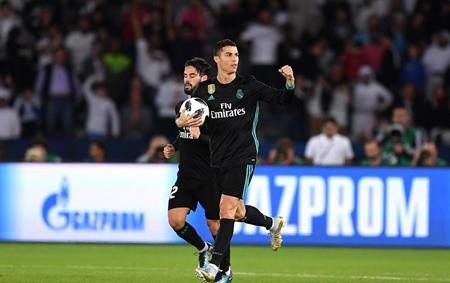 Bạn gái C.Ronaldo ghi điểm với hành động ngọt ngào nơi hậu phương - 3 C.Ronaldo vừa ghi bàn trong trận gặp Al Jazira
