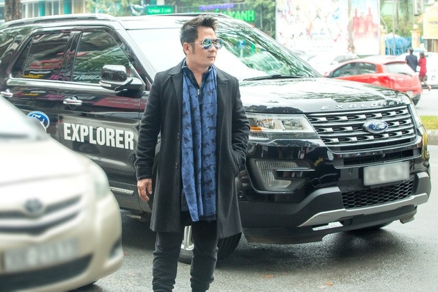 Bằng Kiều xuất hiện bên siêu xe Ford Explorer trước giờ G “Để nhớ một thời ta đã yêu” - 3 Bằng Kiều xuất hiện bên siêu xe Ford Explorer trước giờ G “Để nhớ một thời ta đã yêu” - 3