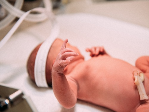 Nín thở xem từng khoảnh khắc bà mẹ Việt lâm bồn - 13