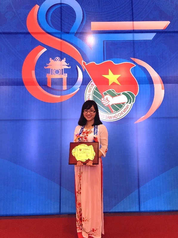 10 gương mặt sinh viên tiêu biểu của Trường ĐH Kinh tế Quốc dân năm 2016 - 4 
Sinh viên Đào Mai Linh