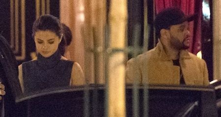 Selena Gomez tiều tuỵ tại sân bay - 4 Selena Gomez và bạn trai The Weeknd bị bắt gặp hẹn hò ở Paris