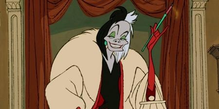 Những bom tấn không thể bỏ lỡ trong thời gian tới của Disney - 4 Nhân vật Cruella de Vil sẽ được xuất hiện trong hai dự án phim sắp tới của Disney, một là trong phiên bản người thật của bộ phim hoạt hình nổi tiếng “101 Dalmatians” do Glenn Close thủ vai và hai là phần phim riêng mang tên “Cruella” do Emma Stone làm nữ chính