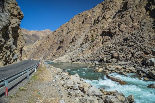 Sự thật khi du lịch Afghanistan: “Tôi chưa bao giờ thấy hạnh phúc và an toàn đến thế” - 4 Sự thật khi du lịch Afghanistan: “Tôi chưa bao giờ thấy hạnh phúc và an toàn đến thế” - 4