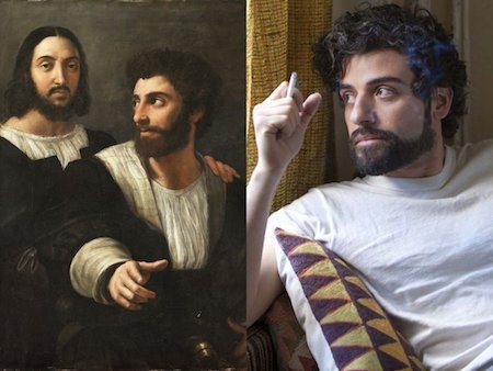 Oscar Isaac dường như đã “xuyên không” trở về thời kỳ Phục hưng, kết bạn với danh hoạ Raphael và may mắn có được cơ hội xuất hiện trong bức vẽ nổi tiếng “Self-Portrait with a Friend”.