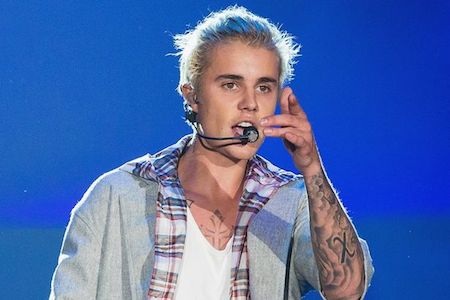 Fan phát cuồng khi Justin Bieber táo bạo khoe ảnh “nóng” - 4 Justin Bieber vẫn luôn là “thỏi nam châm” thu hút người hâm mộ