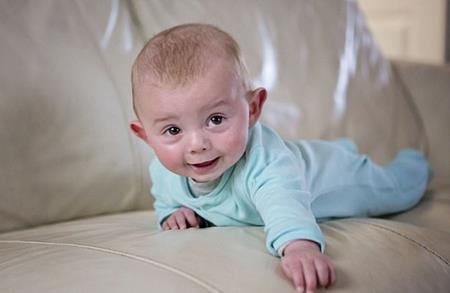 Trọn vẹn giấc mơ làm mẹ sau 16 lần sảy thai - 4 Lúc mới sinh, Reggie nặng gần 2,4 kg