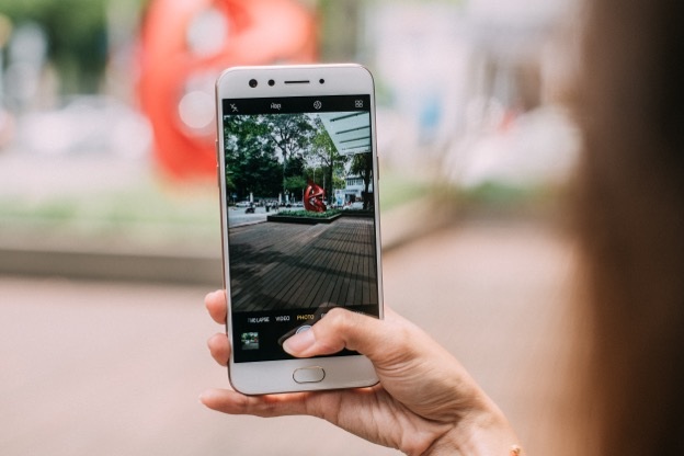 Tại sao “chuyên gia selfie” góc rộng Oppo F3 lại gây bão trên thị trường? - 3 Tại sao “chuyên gia selfie” góc rộng Oppo F3 lại gây bão trên thị trường? - 3