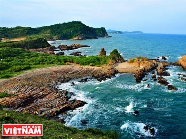Đảo Cô Tô là điểm đến lý tưởng cho du khách khám phá vẻ hoang sơ - 4 Đảo Cô Tô là điểm đến lý tưởng cho du khách khám phá vẻ hoang sơ - 4