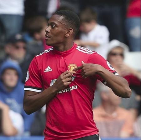 Anthony Martial vừa tỏ tình với “Quỷ đỏ” trên trang cá nhân