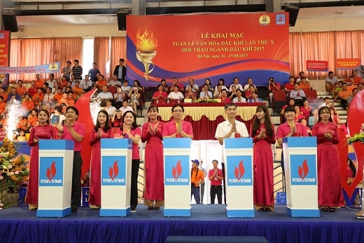 Khai mạc Tuần lễ Văn hóa Dầu khí lần thứ X và Hội thao ngành Dầu khí năm 2017 - 4
Các đại biểu ấn nút khai mạc Tuần lễ Văn hóa Dầu khí và Hội thao