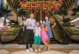 Tối Trung thu này mình đi đâu chơi? - 4 Album ảnh của gia đình mùa Trung Thu này, chắc chắn không thể thiếu đi những bức hình lưu lại những khoảnh khắc đoàn viên hạnh phúc bên nhau.