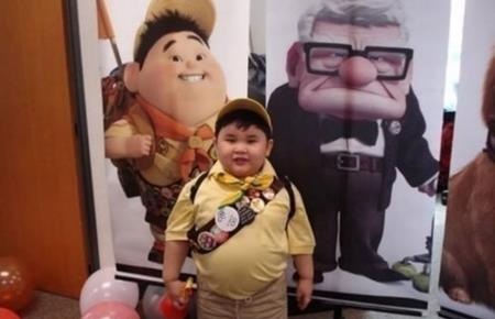 Thích thú khi “đối đầu” với các nhân vật hoạt hình kinh điển - 4 Còn đây chính là cậu bé Russell đáng yêu của bộ phim “Up”