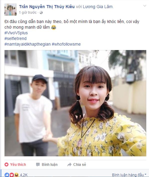 Tìm hiểu xu hướng selfie “gây sốt” 2017 - 5 Đi đâu cũng được, miễn là đi với ai.