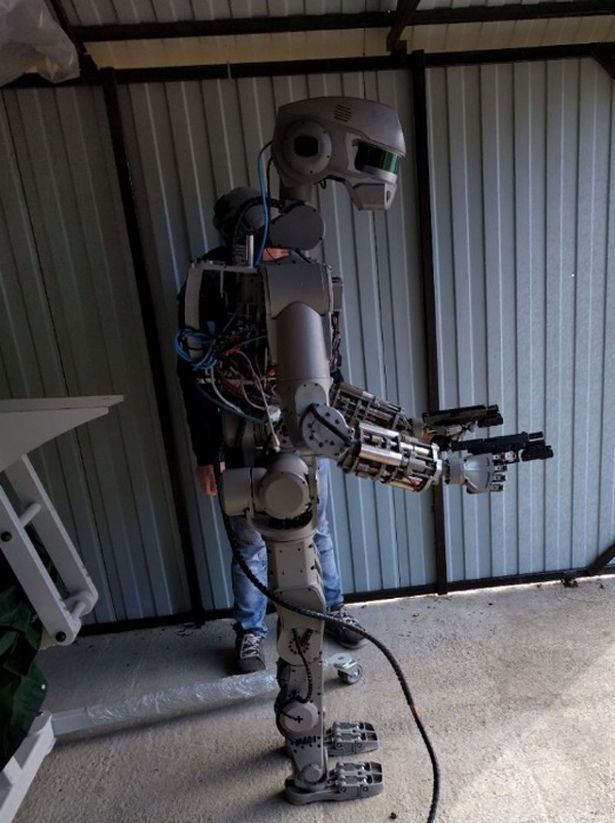 Hé lộ về đội quân robot "kẻ hủy diệt" của Putin - 1 Hé lộ về đội quân robot "kẻ hủy diệt" của Putin - 1