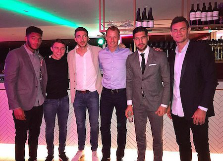 Gerrard bất ngờ hội ngộ cùng dàn sao của Liverpool - 5 Joe Gomez, Connor Randall, Marko Grujic, Alex Manninger, Emre Can và Dejan Lovren vui vẻ chụp hình cùng nhau