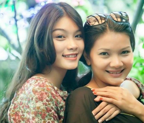 Diễn viên Kiều Trinh: "Tôi nợ con cả cuộc sống này..." - 6 Kiều Trinh rất an tâm về bản lĩnh của con gái khi Thanh Tú quyết định đi theo con đường nghệ thuật như mẹ...